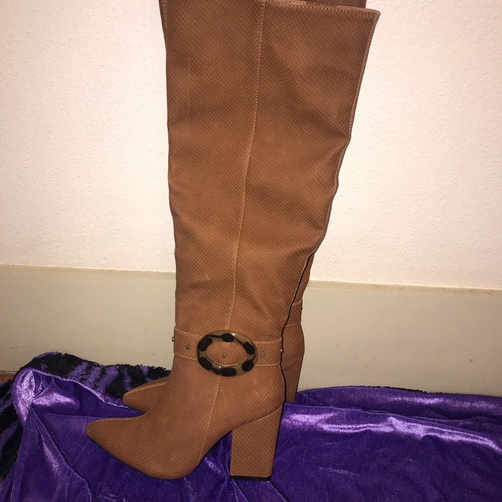 Tan boots - Picture 4 of 6